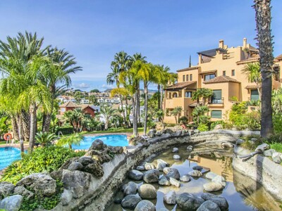 2-bedroom apartment for sale in El Campanario, Atalaya, on the New Golden Mile, Estepona