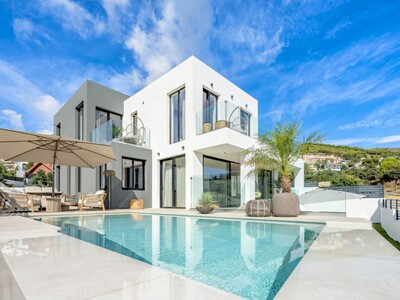 Newly built, and fully furnished luxury villa for sale in Benalmádena