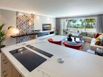 Puento Romano Beach Resort Japanese gard (35)