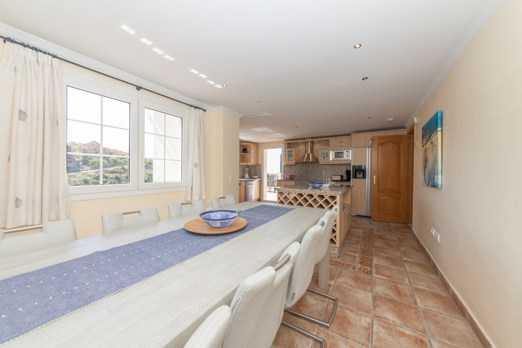 Breakfast area Elviria Sea View Villa-5