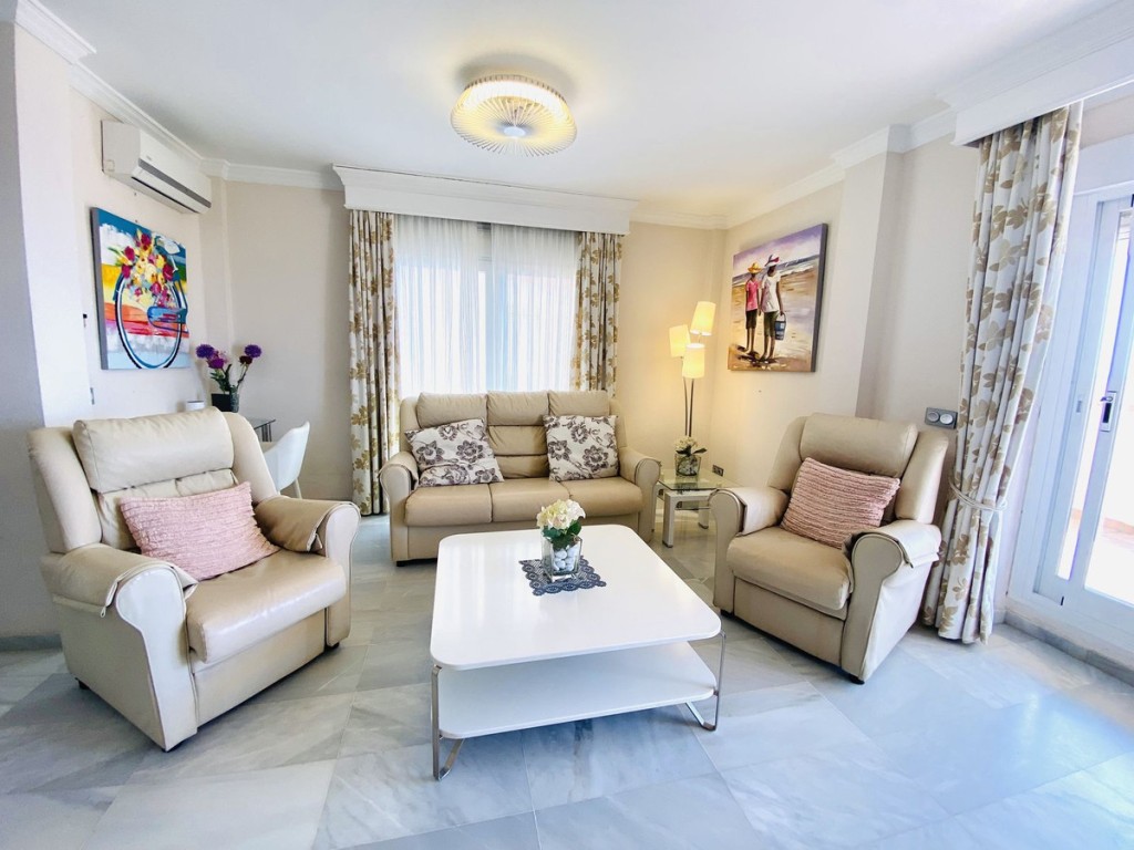 10-bb915d1cb19341576dcdc994b81ab9c5