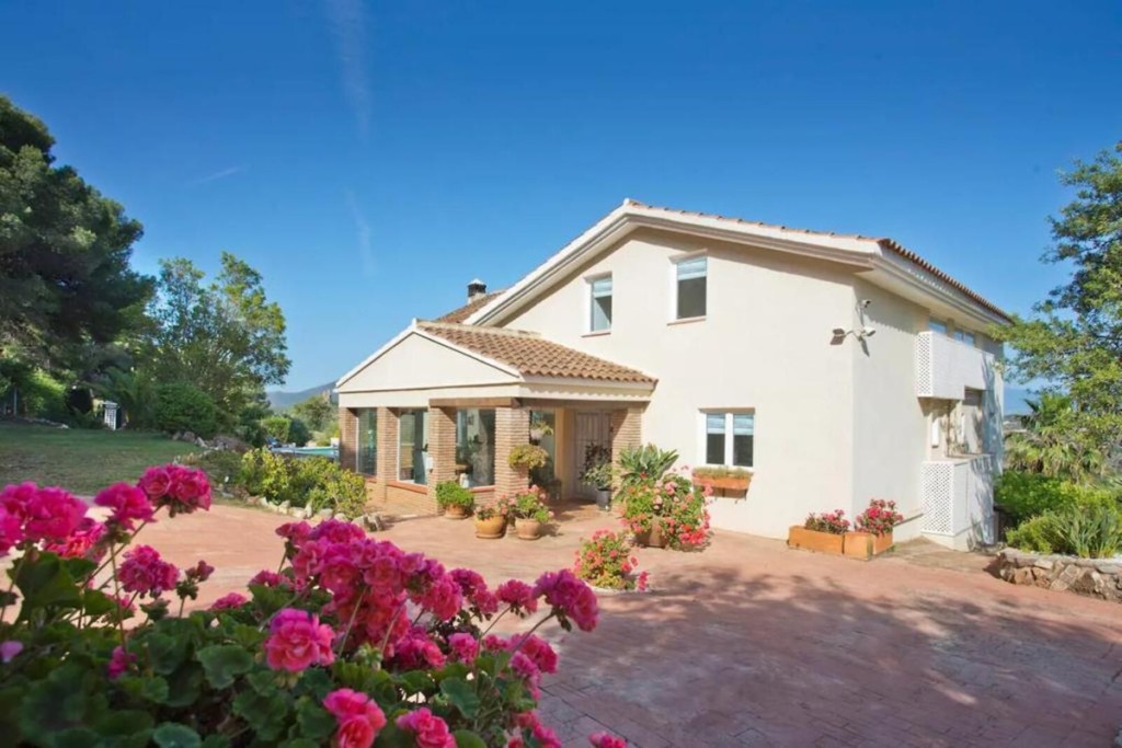 8-e64a9055bba3e77ac8aca3b893cdf826 (1)