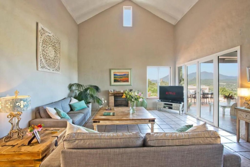 10-bb915d1cb19341576dcdc994b81ab9c5