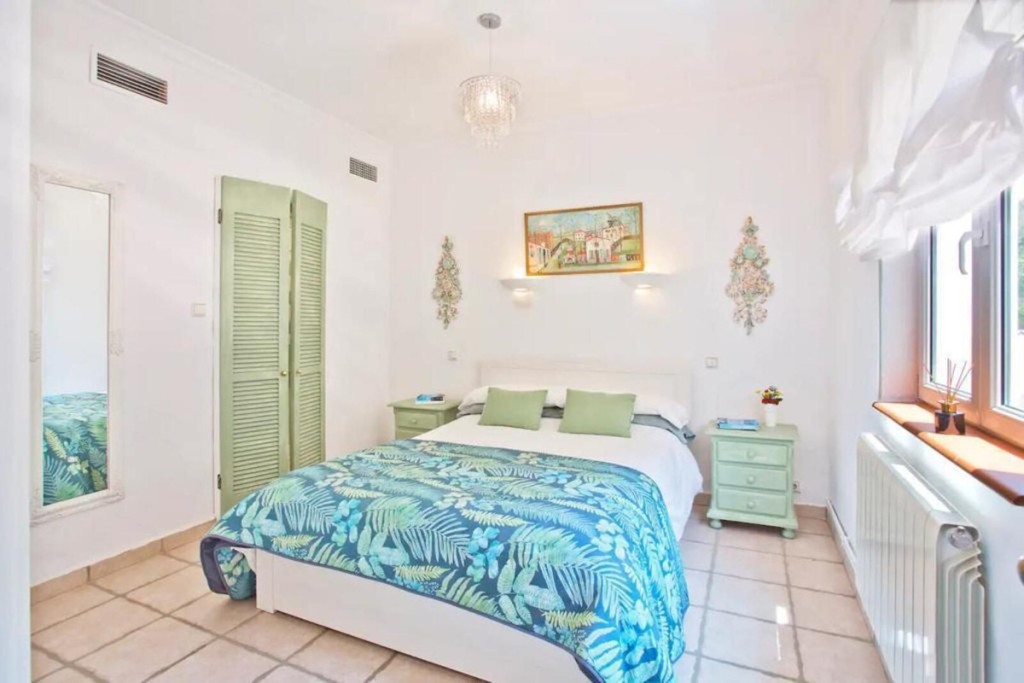 15-11d12f2f454f2f5e9b981fdd8b901d51