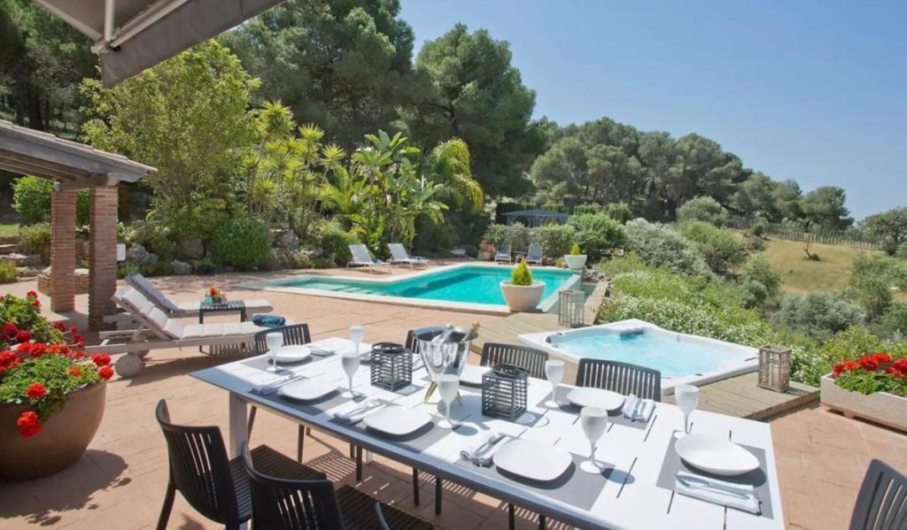 2-5bd7b9d04b45e33852eaf0ec6670150d