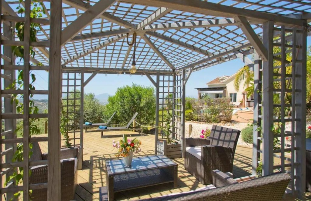 7-aa4cc561180b369757c0bb4af9886cd3