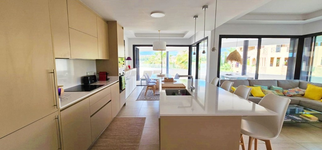 3-e898b2bb2a2fdfd06d2c39894dce8316