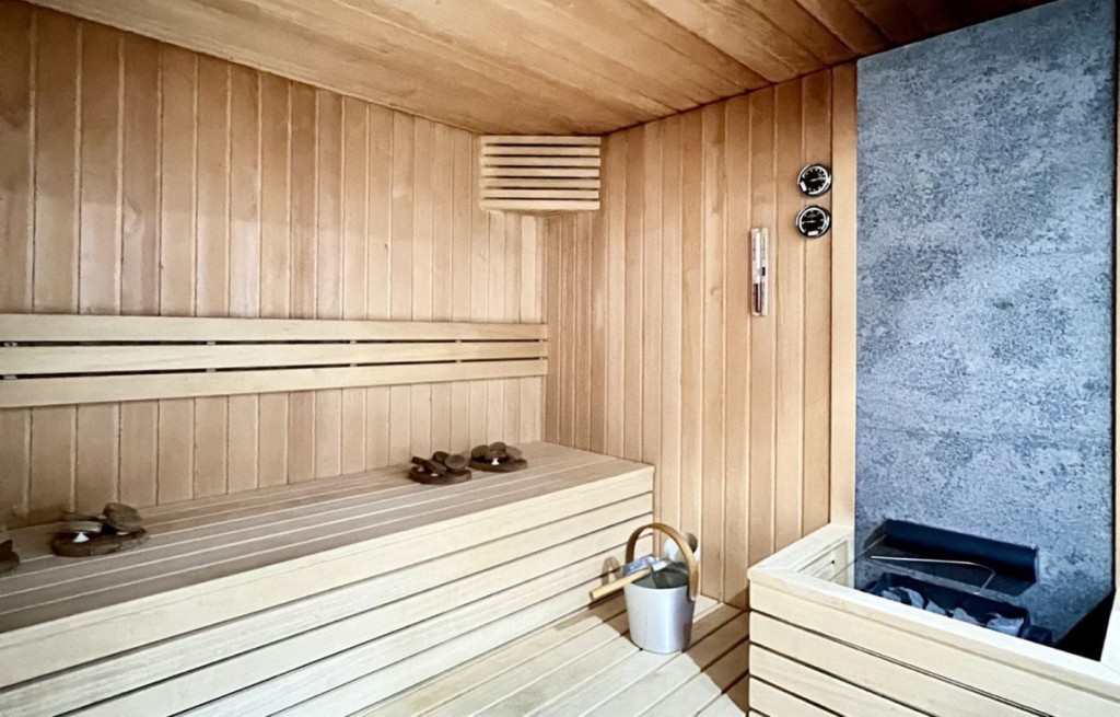 18-cc72f169493c096e712837ff5d8b6e41