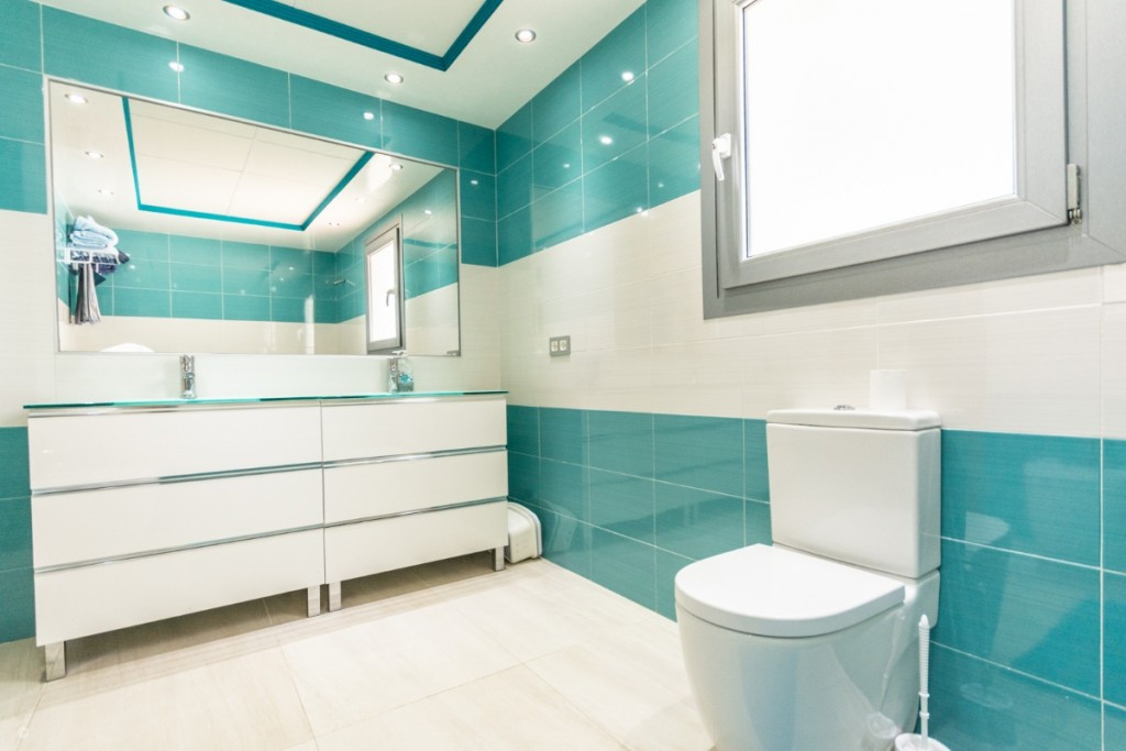 27-f6e8bc237ba13ac4c268badec6354f3d