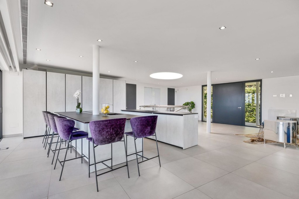 7-aa4cc561180b369757c0bb4af9886cd3