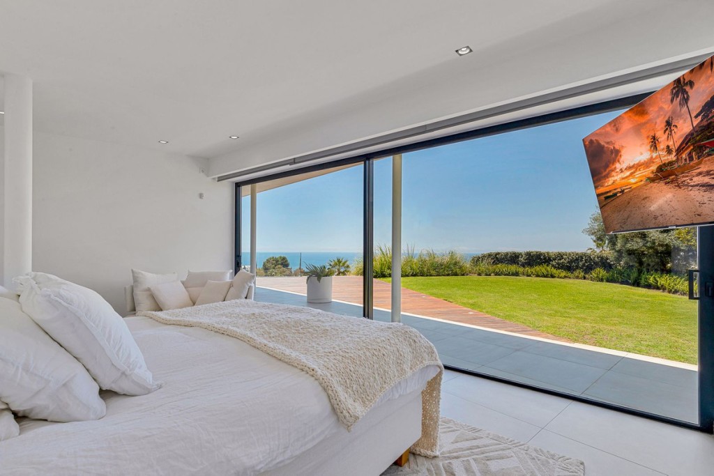 11-20939a0134ad724a8cb2a801094d15a4