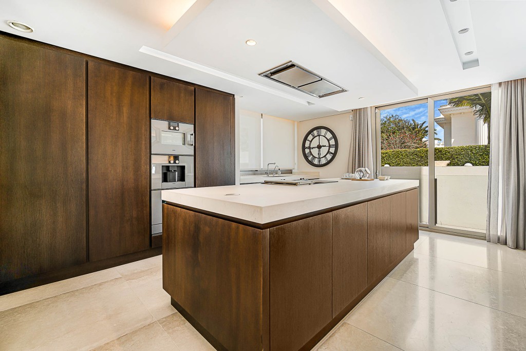 Golden Mile Marbella new build villa-1