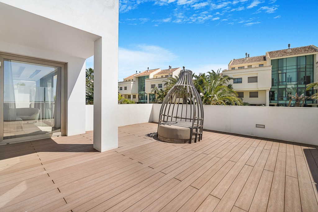 Golden Mile Marbella new build villa-11