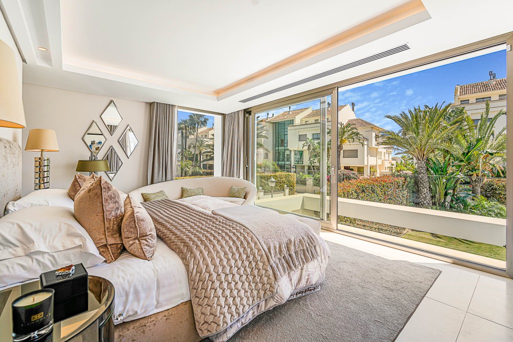 Golden Mile Marbella new build villa-13