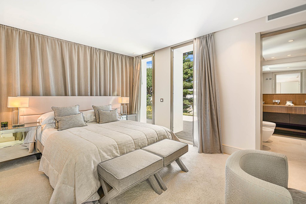 Golden Mile Marbella new build villa-16