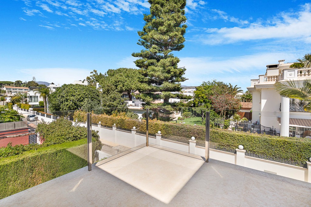 Golden Mile Marbella new build villa-18