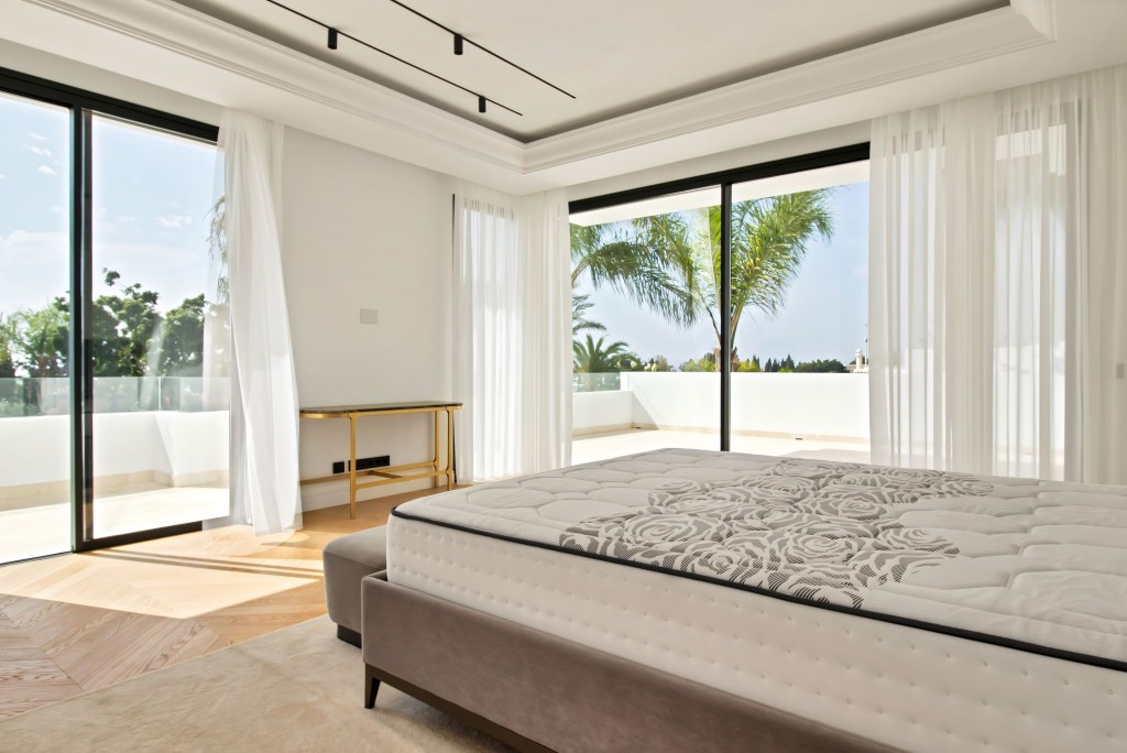 New build villa Las Lomas de Marbella Club (31)