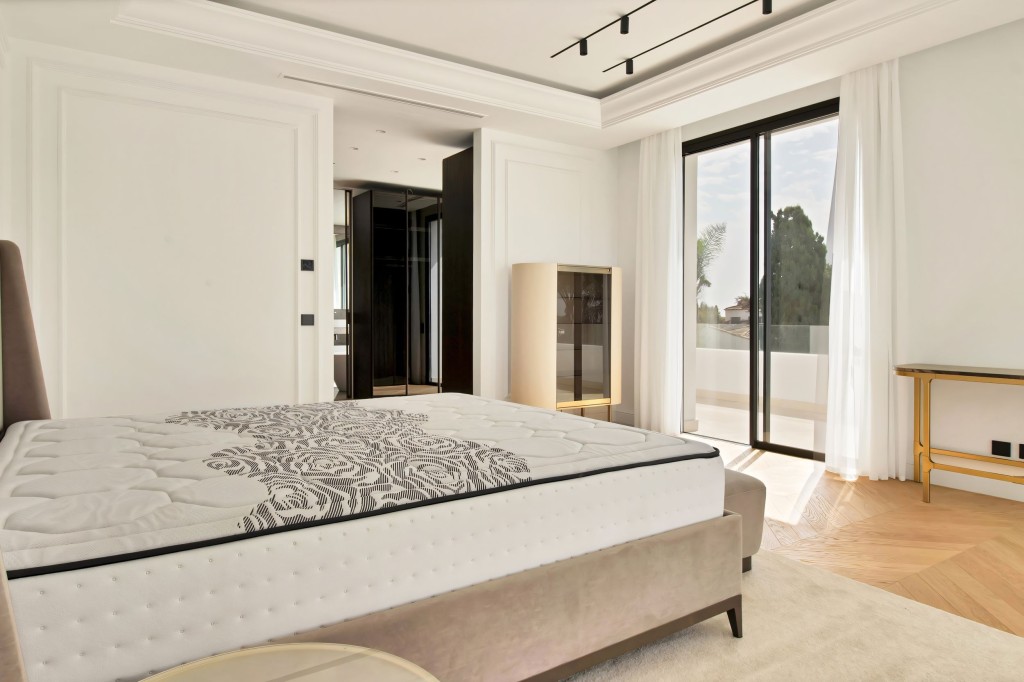 New build villa Las Lomas de Marbella Club (33)