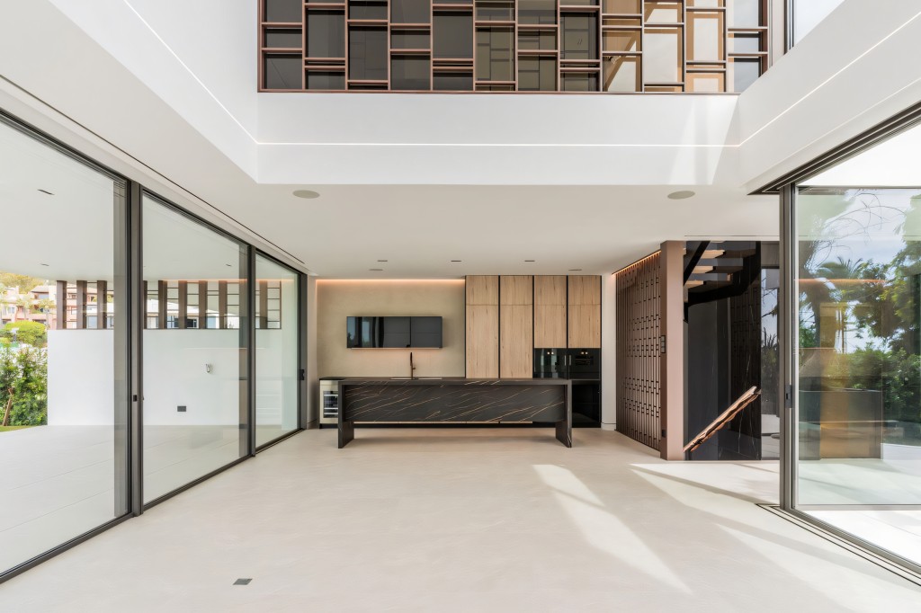 Nueva Andalucia villa (2)