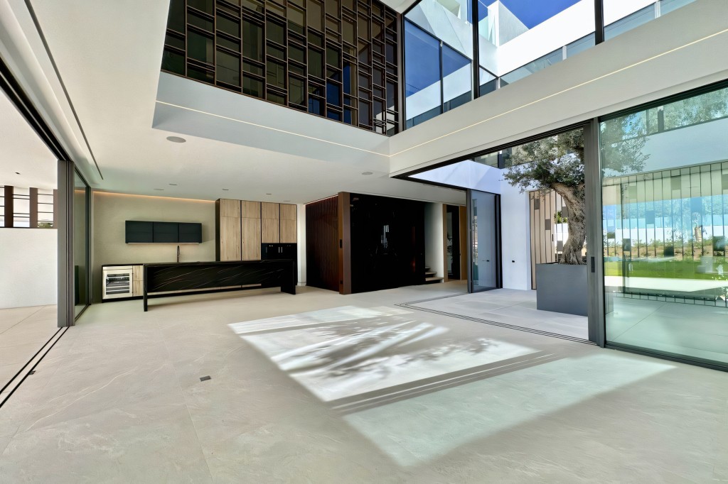 Nueva Andalucia villa (3)