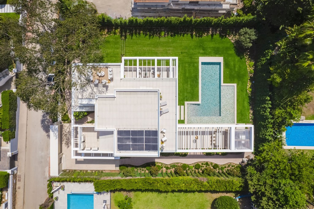 Nueva Andalucia refurbished luxury villa (15)