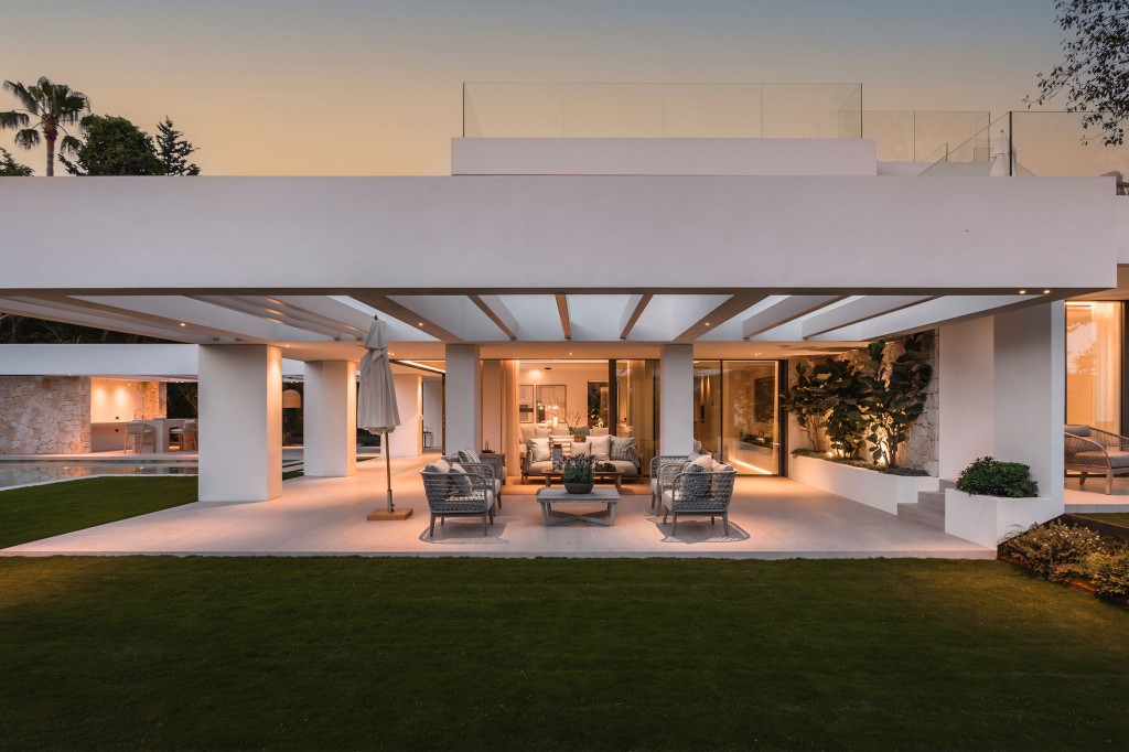 Nueva Andalucia refurbished luxury villa (6)