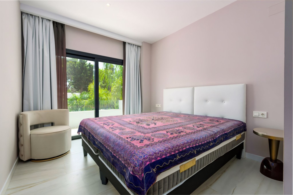 Nueva Andalucia Villa near Puerto Banus (18)
