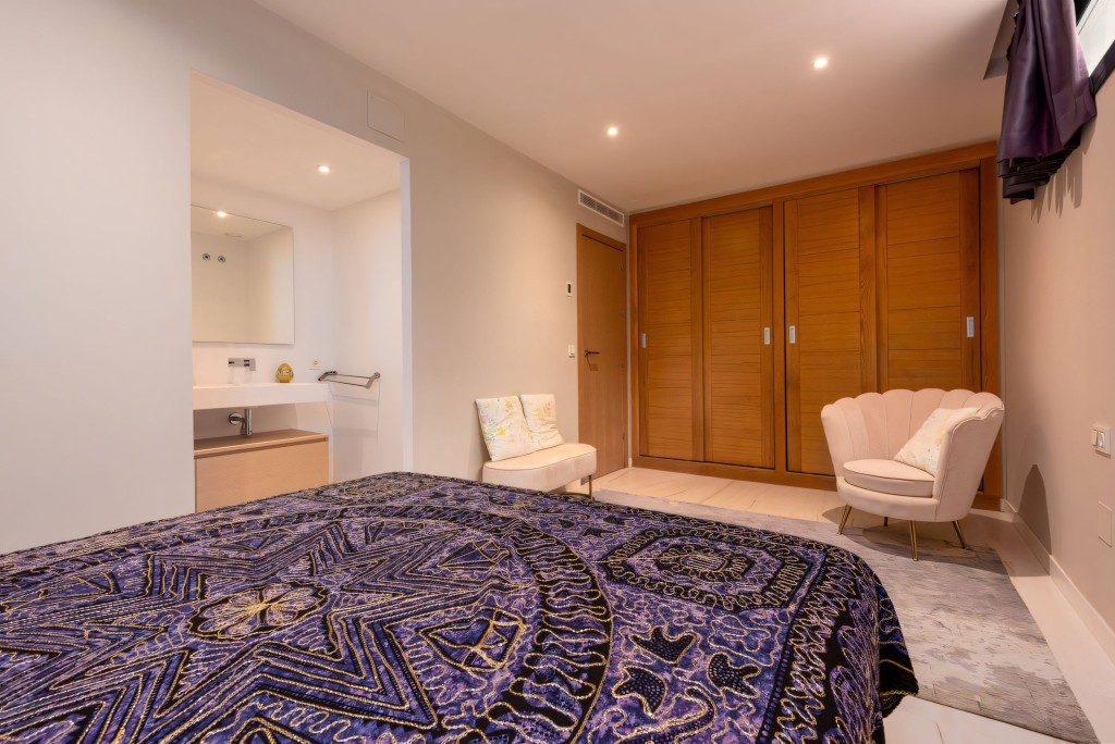 Nueva Andalucia Villa near Puerto Banus (26)