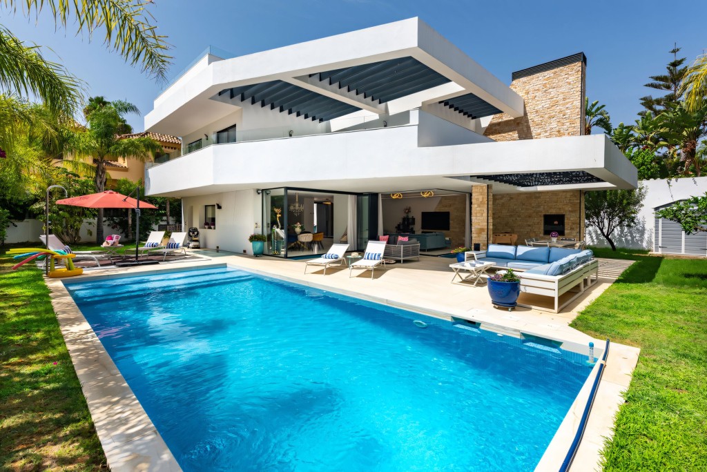 Nueva Andalucia Villa near Puerto Banus (1)