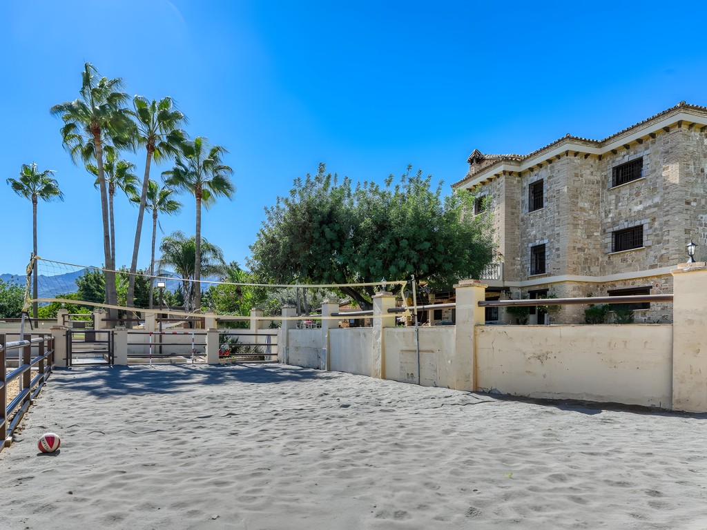 Country Mansion Alhauring de La Torre (48)