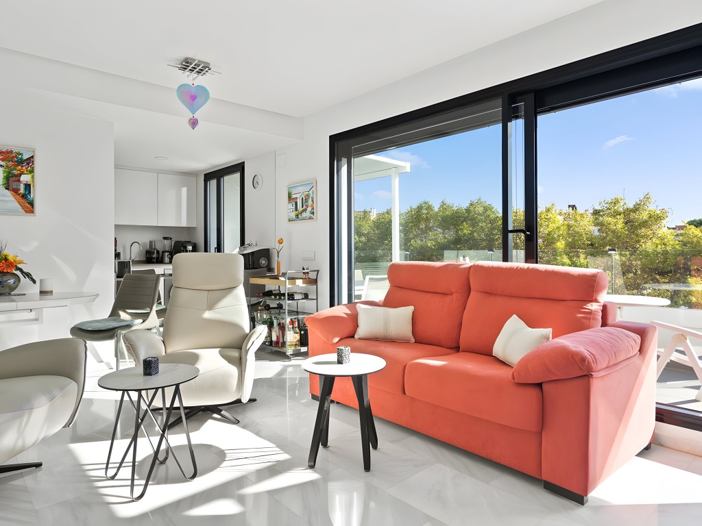 Penthouse for sale at La Ca&ntilde;ada Homes, Marbella (2)