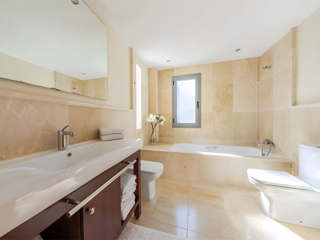 3 bedroom penthouse in Acosta, Los Famingos (15)