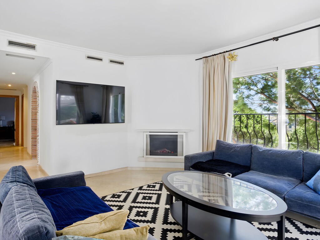 Pinos de Aloha penthouse for sale (2)