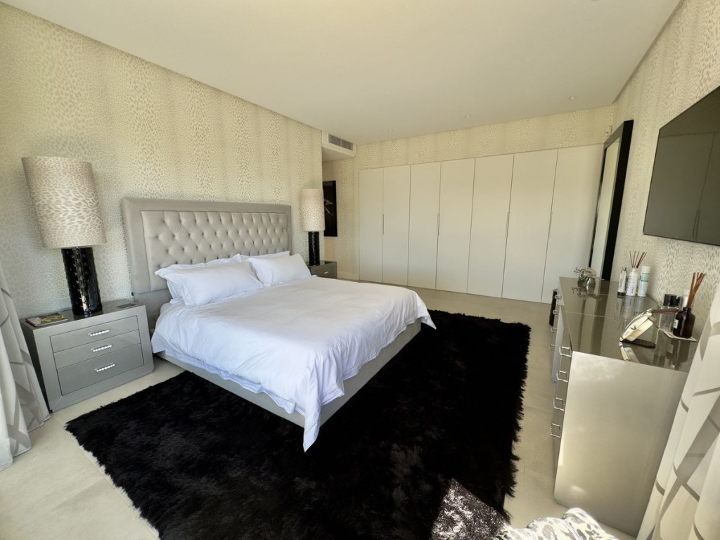 Los Monteros 4 bedroom villa for sale (24)