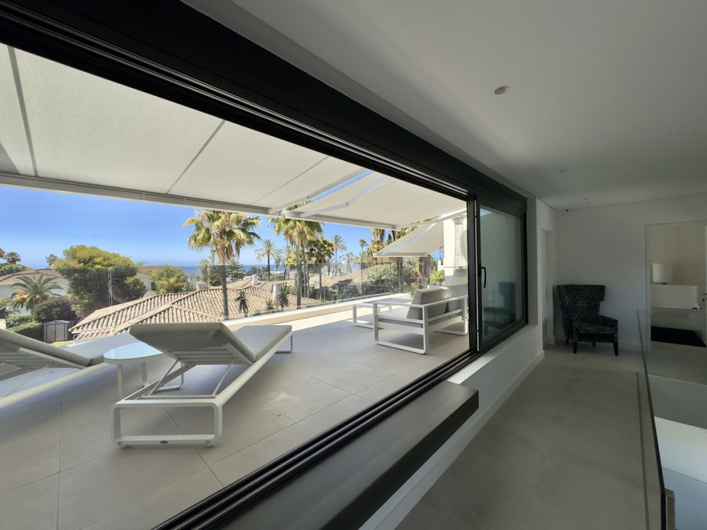 Los Monteros 4 bedroom villa for sale (40)