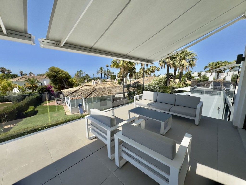 Los Monteros 4 bedroom villa for sale (43)