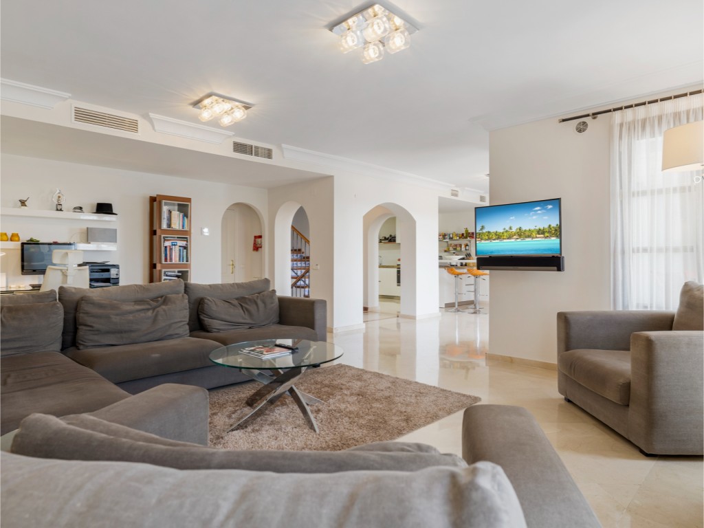 La Perla de La Heredia 5 bedroom house (33)