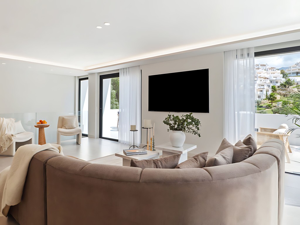 Los Naranjos Hill Club, renovated villa for sale (15)