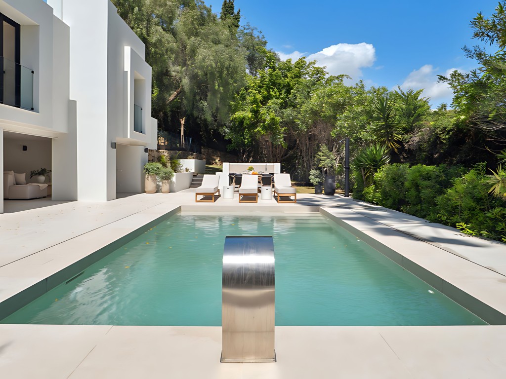 Los Naranjos Hill Club, renovated villa for sale (29)