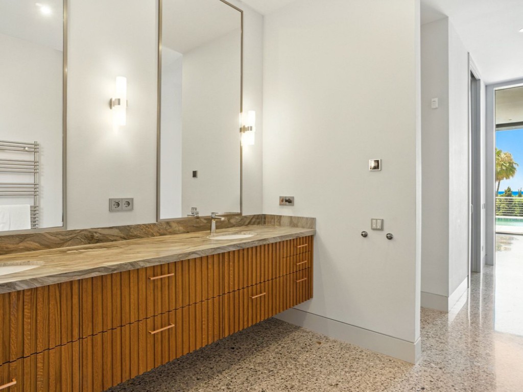 Luxury Elviria Villa (7)