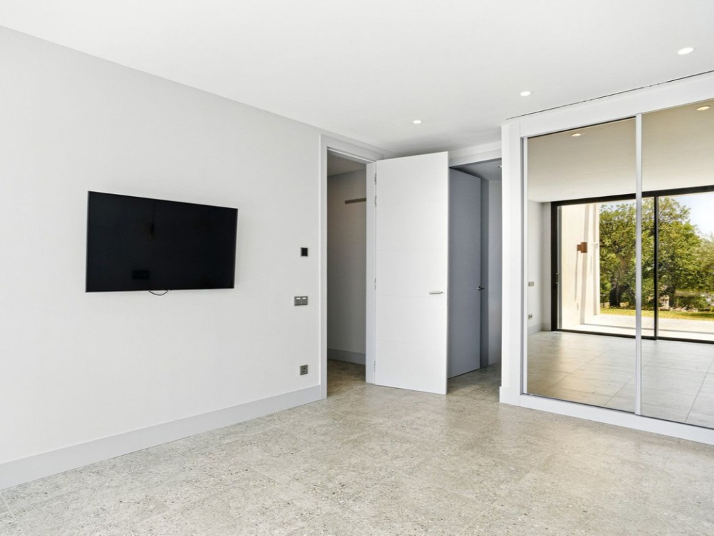 Luxury Elviria Villa (38)