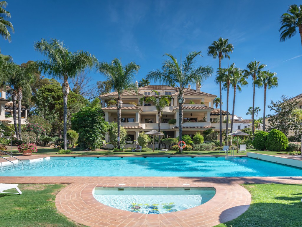 las Alamandas duplex penthouse Nueva Andalucia (7)