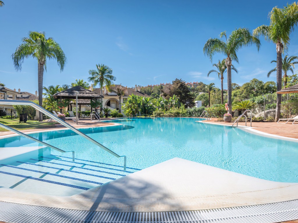 las Alamandas duplex penthouse Nueva Andalucia (6)