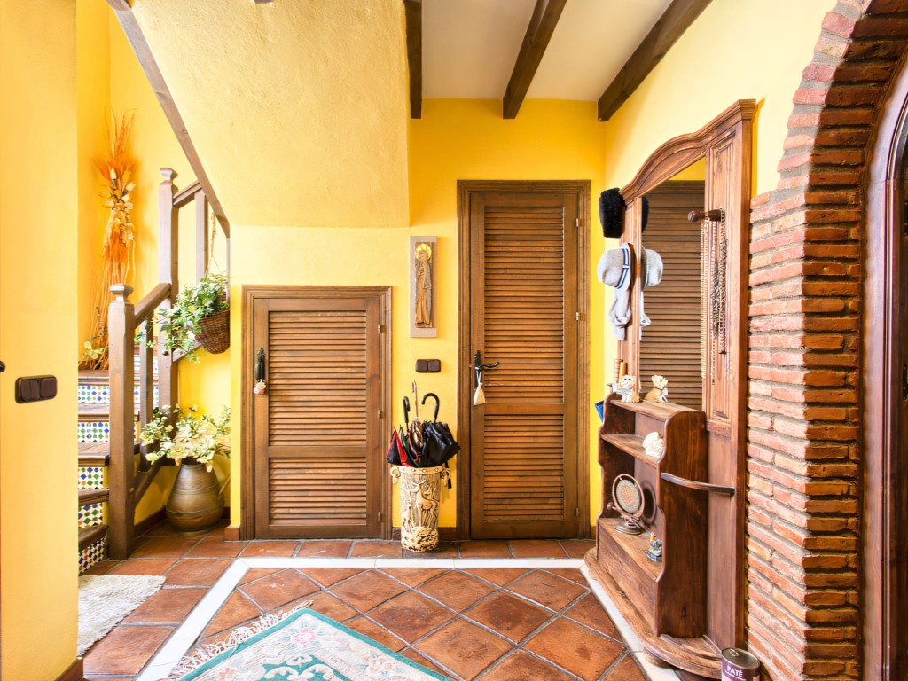 Benahavis Character Town Centre Townhouse (13)