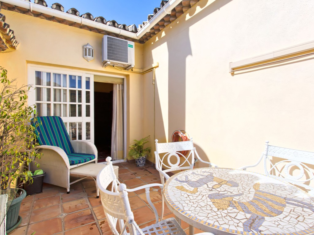 Benahavis Character Town Centre Townhouse (7)