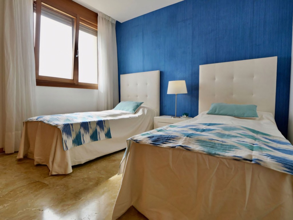 Alto de Los Monteros Penthouse (17)