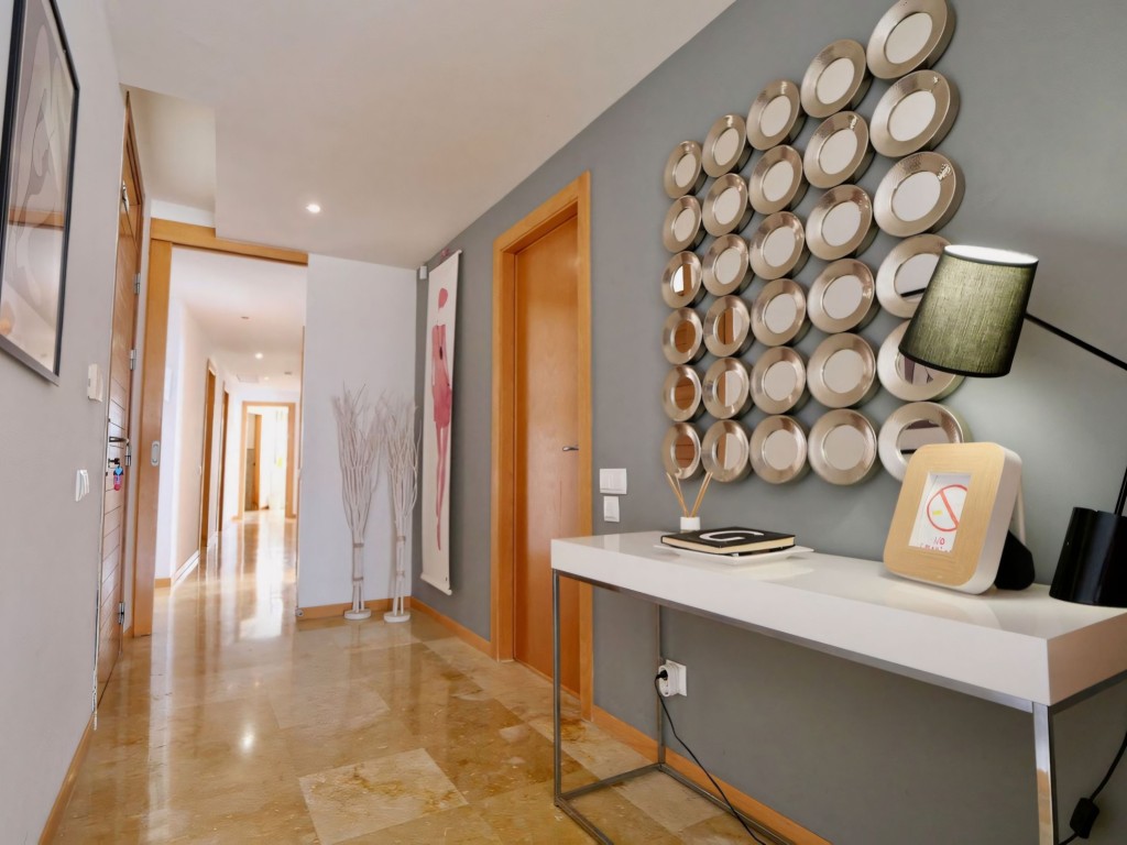 Alto de Los Monteros Penthouse (24)