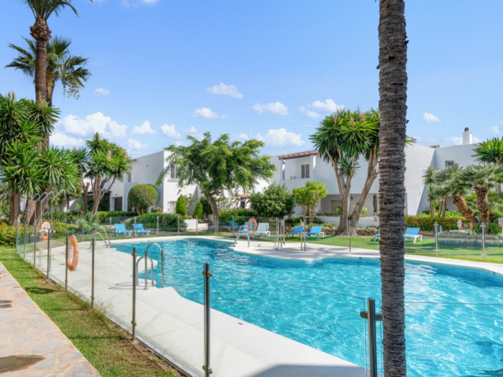 Nueva Andalucia Jardines  de Andalucia