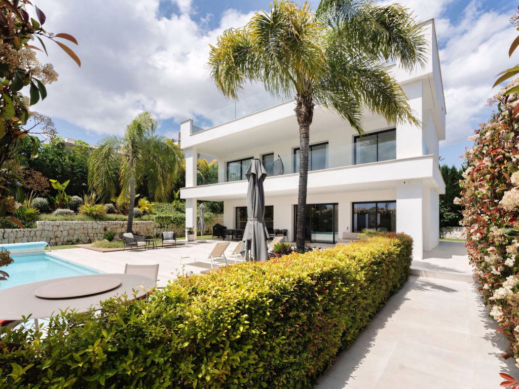 Nueva Andalucia luxury villa (10)