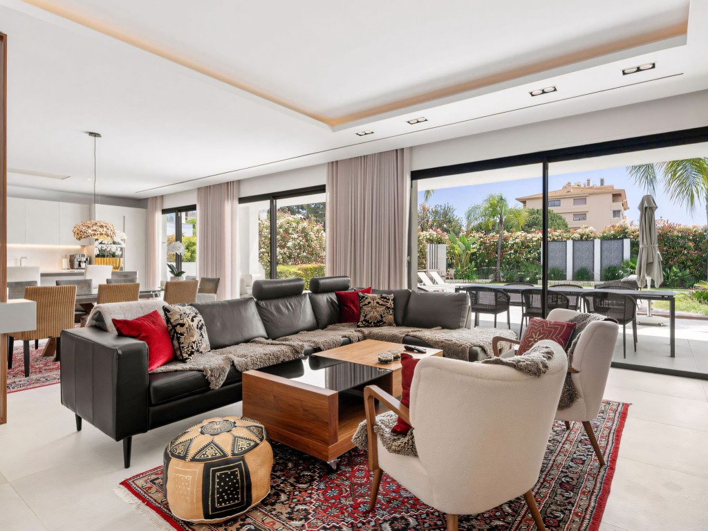 Nueva Andalucia luxury villa (12)